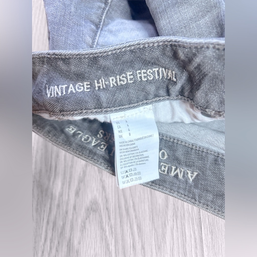 Women’s American Eagle Light Grey Wash “Vintage Hi Rise Festival” Denim Shorts - Picture 5 of 9